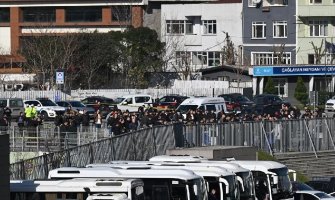 Napad u Istanbulu: Pet osoba ranjeno, napadači ubijeni