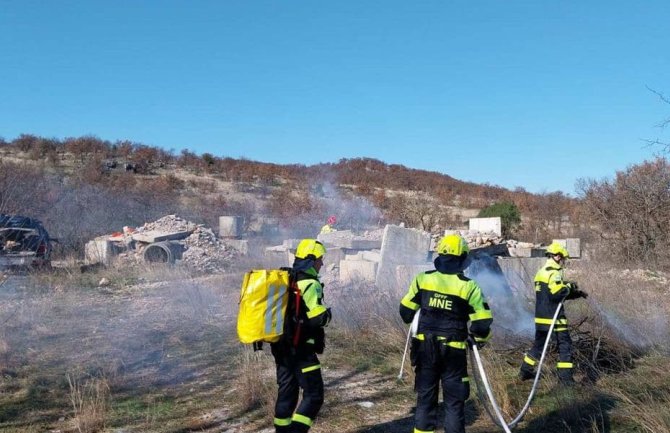 Na obuci za gašenje šumskih požara učestvovalo 25 vatrogasaca