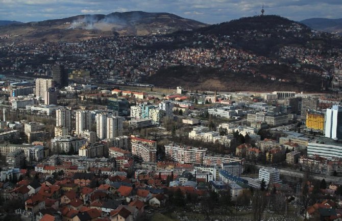 Sarajevo: Dječak donio skalpel u školu, pa sebi nanio povrede