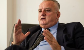 Zenka: Mandićeva nova generacija branilaca Crne Gore bi branila državu od Crnogoraca