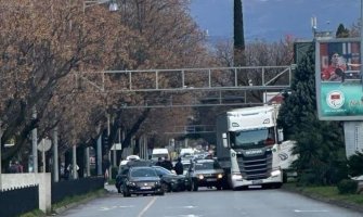 Saobraćajna nezgoda na Bulevaru Svetog Petra Cetinjskog