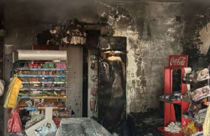 HERCEG NOVI: Požar u prodavnici na Toploj, pričinjena veća materijalna šteta