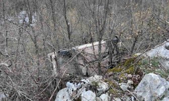Saobraćajna nezgoda na putu Nikšić - Gacko, auto sletjelo u provaliju