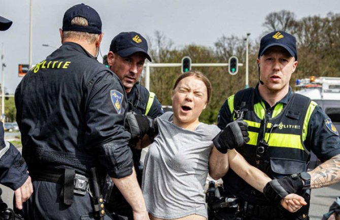 Aktivistkinja Greta Tunberg uhapšena na demonstracijama u Hagu