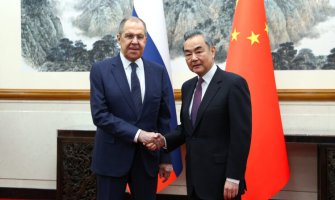 Kineski ministar vanjskih poslova: Kina će podržati stabilan razvoj Rusije pod vođstvom Putina