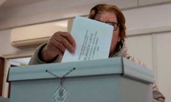 Izlazne ankete u Hrvatskoj: HDZ-u 59, SDP-u 43 mandata