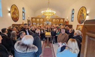 CPC: Mošti svetih Apostola Petra i Pavla i dio Časnog krsta položeni u crkvi na Cetinju