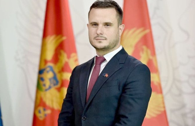 Zenović: Vlast mora uvažavati kritike civilnog sektora
