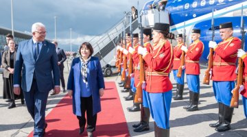 Mandić dočekao predsjednicu Narodne skupštine Azerbejdžana, poželio joj da se osjeća kao kod kuće