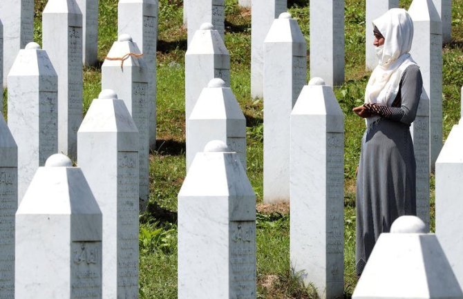 Majke Srebrenice: Nikad i nigdje nijesmo našle dokument koji upućuje da je Đukanović imao bilo kakve veze sa genocidom