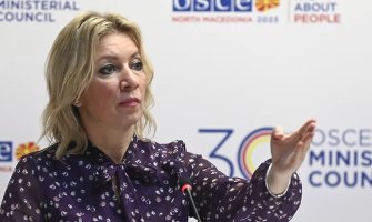 Zaharova upozorila Francuze da će gađati njihove trupe ako dođu u Ukrajinu