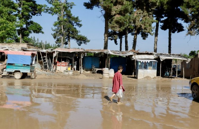 Poplave u Avganistanu uništile sela, stradalo 315 ljudi