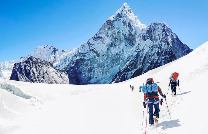 Na Mount Everestu postavljena dva svjetska rekorda