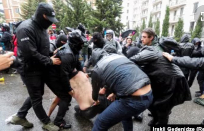 Gruzijska policija rasterala demonstrante uoči sednice o zakonu o 'stranim agentima'