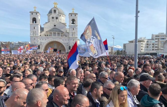 Noćni vukovi i pripadnici ekstremističkih organizacija najavili skup sjutra ispred skupštine Crne Gore