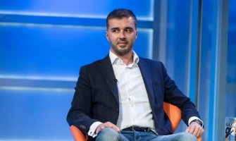 Manojlović: Tabloidi i neke televizije u saradnji s pojedincima iz BIA blate političke neistomišljenike