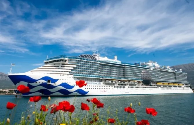 U Luku Bar uplovio kruzer “Sun Princess” sa 4.200 putnika