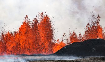 Eruptirao još jedan vulkan na Islandu, proglašeno vanredno stanje