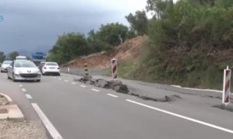Dio magistrale oštećen u Reževićima; Radović: Nadležni da utvrde čija je odgovornost saniranje puta