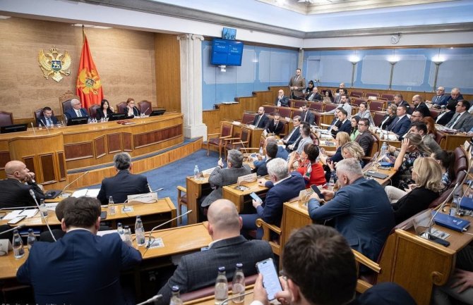 Skupština nastavlja raspravu o IBAR zakonima: Za danas najavljeno i glasanje