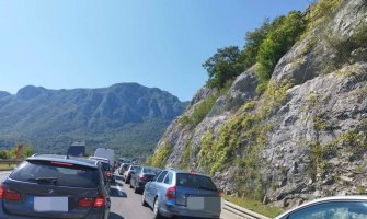 AMSCG: Pojačan intenzitet saobraćaja tokom dana