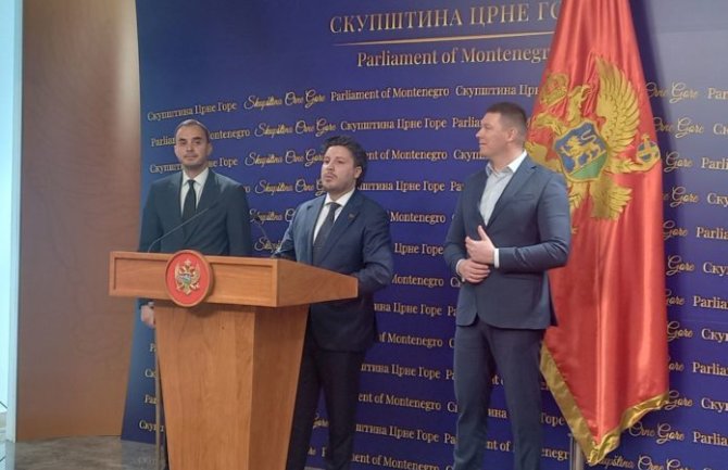 URA: Za Mrkića pitajte Lakovića, a za Davidovića Krivokapića