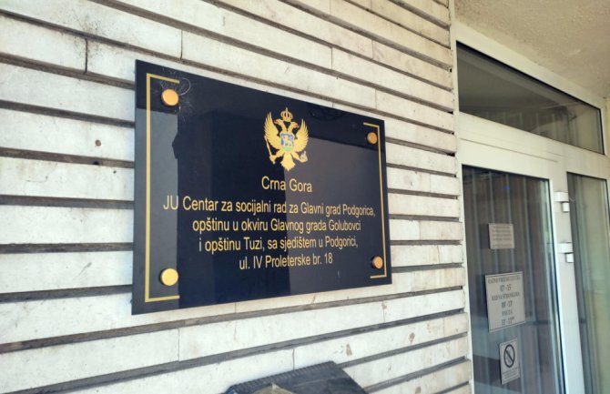 Podgoričanka optužila socijalne radnice: Ministarstvo ispituje njene navode