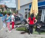 Sudar dva automobila u Pljevljima: Jedno vozilo završilo u bašti kafića
