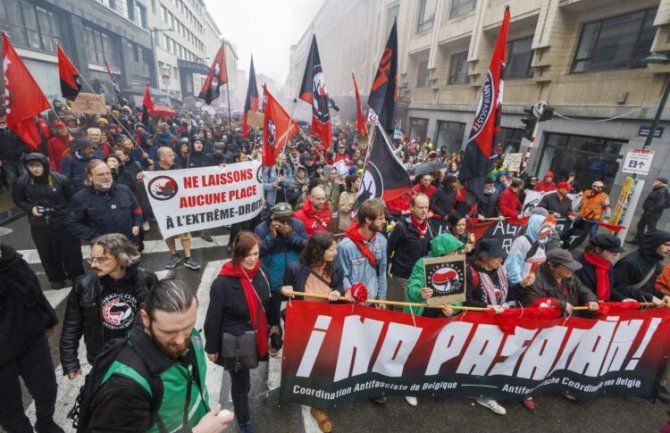 Hiljade ljudi na antifašističkom maršu u Briselu