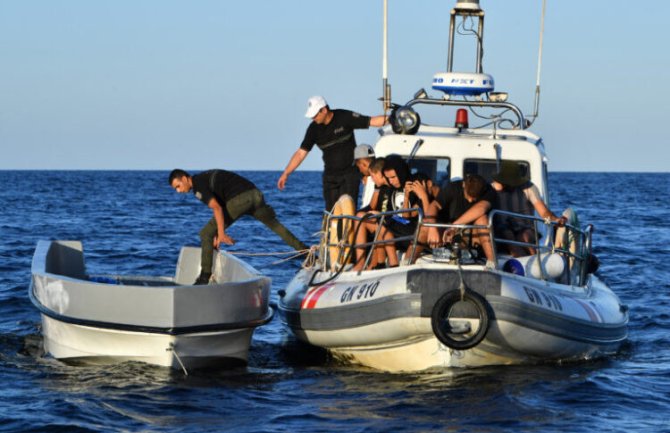 Italija našla još 14 tijela nakon brodoloma migranata