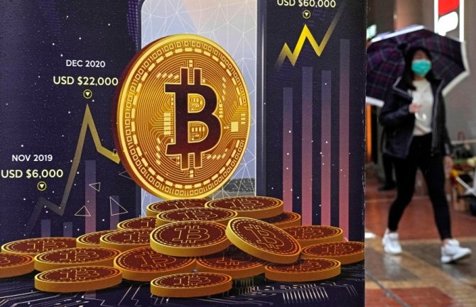 Bitkoin potonuo na najniži nivo od februara