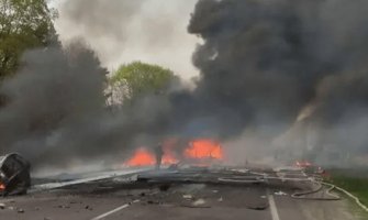 Katastrofalna saobraćajna nesreća u Ukrajini, 14 je mrtvih, među njima je i dijete