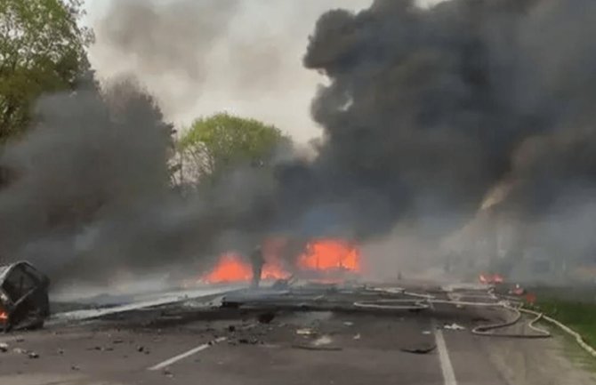 Katastrofalna saobraćajna nesreća u Ukrajini, 14 je mrtvih, među njima je i dijete