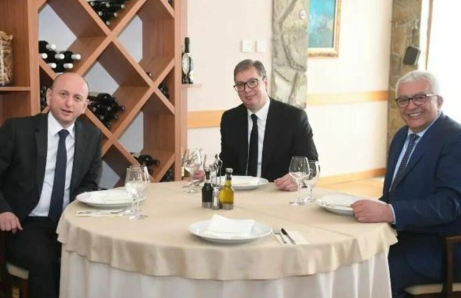 Vučić opet u „misiji” na Petrovdan?