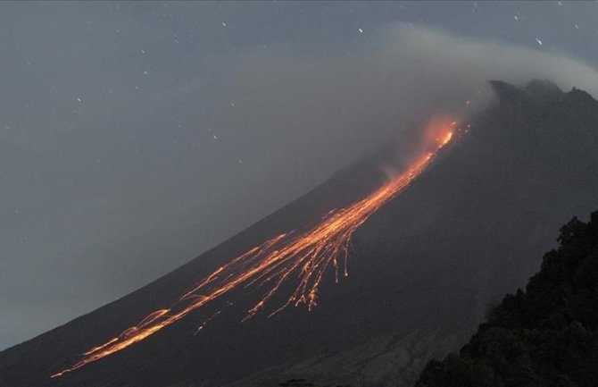 Nastavlja se erupcija vulkana Merapi