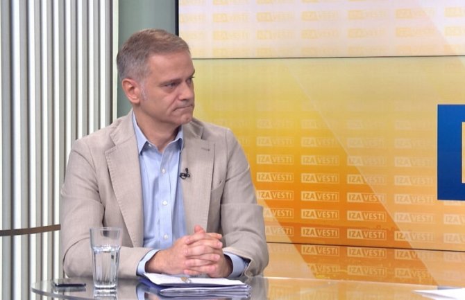 Stefanović: Srbiju je otela mafija, gradovi propadaju dok se vlast bogati