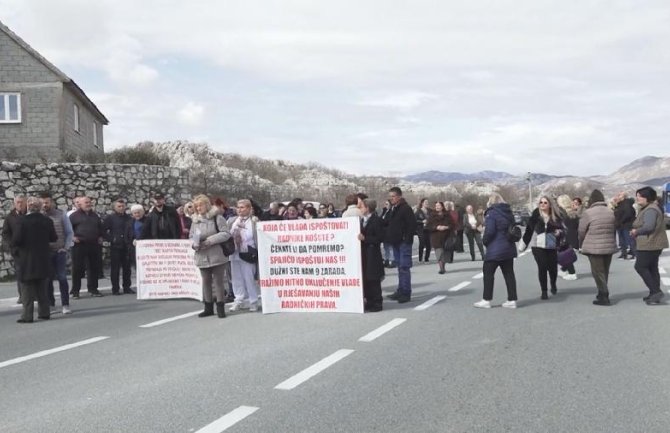 I danas blokada puta Cetinje - Podgorica