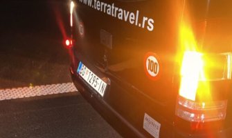 Drama putnika iz Srbije na putu ka Grčkoj: Minibusu otpali točkovi nasred auto-puta, 5 sati proveli u zaustavnoj traci