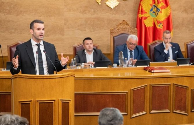 Premijerski sat, Živković kazao da je Spajić čovjek opasnih namjera za kojeg ne postoje crvene linije