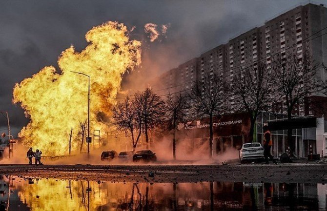 Najmanje troje mrtvih, među njima i dijete, u ruskom napadu na ukrajinski Nikolajev