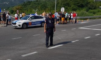  Mještani Crmnice ispred tunela: Saobraćaj kroz Sozinu blokiran na tri sata