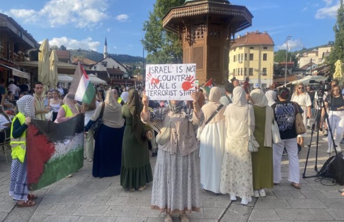 Građani u Sarajevu još jednom protestom pružili podršku Palestini 