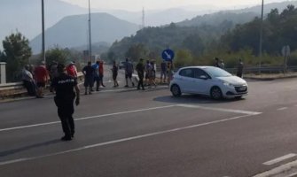 Crmničari opet blokirli Sozinu