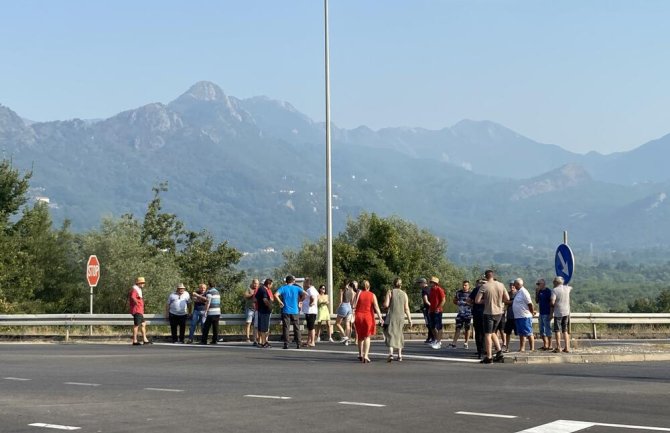 Završena blokada tunela Sozina, mještani poručili - ispunjenje zahtjeva ili slijede višesatni protesti