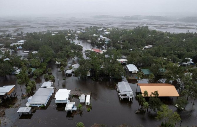 Najmanje četvoro stradalih u udaru uragana Debi na Floridu, od toga dvoje djece