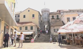 Podneseno 1.502.438 prijava boravka za strance