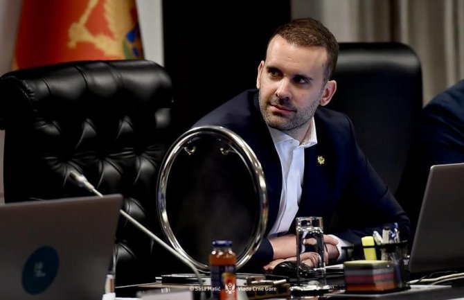 Kabinet premijera: Spajić se ne miješa u rad sudova, niti nameće odluke kao Milović