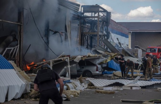 U raketnom napadu Rusije najmanje 12 poginulih