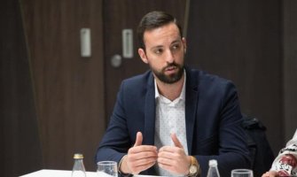 Zirojević: Vujović preko noći prevaspitana, crkva jača od države