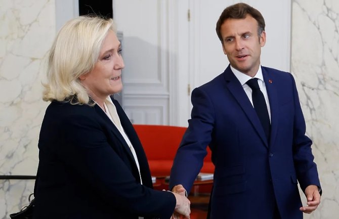 Da li je Macron izborom premijera potpisao ugovor s 